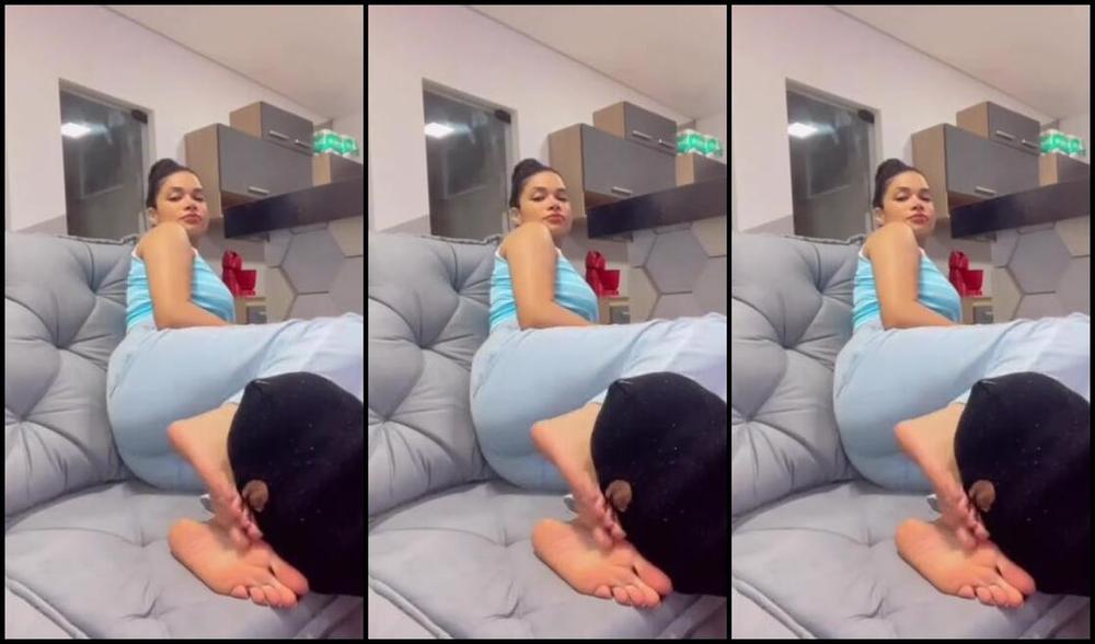 Queen Feh Nicknamed Queenfeh7 12 13 2024 Onlyfans Video Foot Gagging Entediada Assistindo Tv Chamei Meu Escravo Para Sentir O Sabor Das Minha Solas Soadas