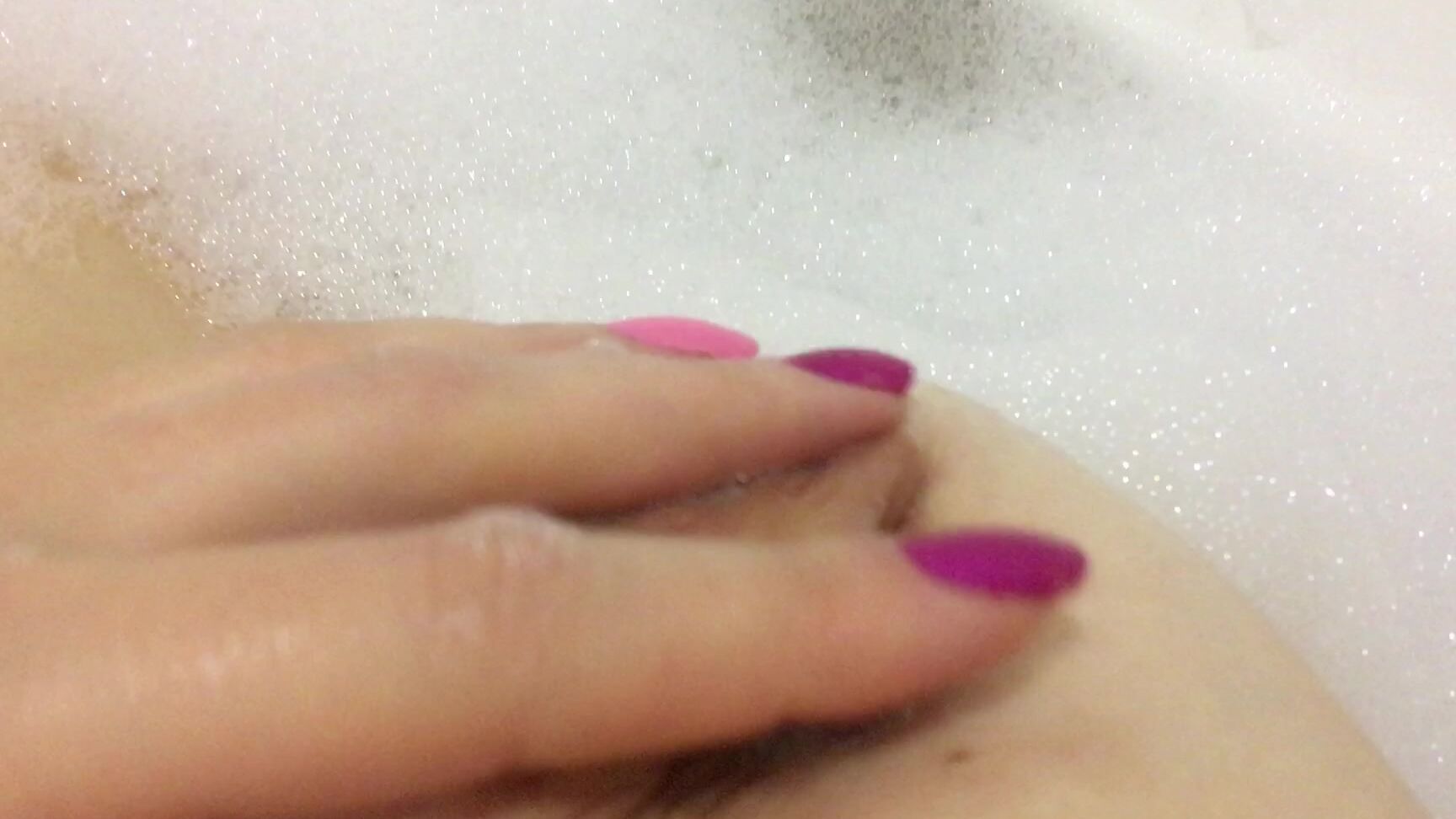 PregnantMiodelka 8th monthes of my pregnancy in bathFace Manyvids