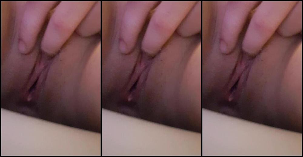 18 & 19 Yrs Old, Masturbation, Pee lilnikki pee and play ManyVids
