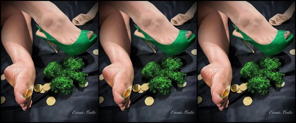 Ennie S Toes And Soles Nicknamed Enniestoes Onlyfans In Case You Don T Get Lucky Use These As Inspiration To Have A Good Time By Yourself Then Send