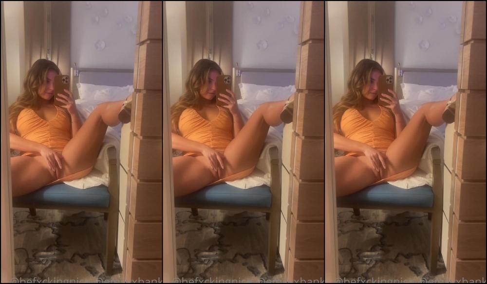 Emilyxbanks 2023 03 08 Heres Some More Proof That I Dont Wear Panties To Dinner