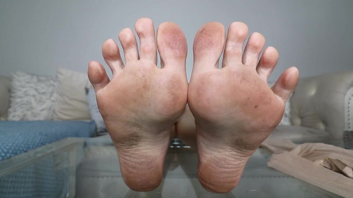 Ivorysoles Onlyfans 07 27 2023 Nothing More Than A Foot Bitch Your Teacher Ms Ivory Holds You After Class To Askp