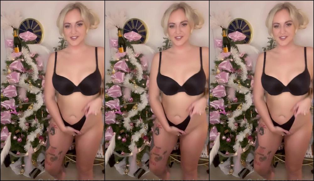 Gigi Patsy 2712868458 12 24 2022 A Little Strip Show For You Babe