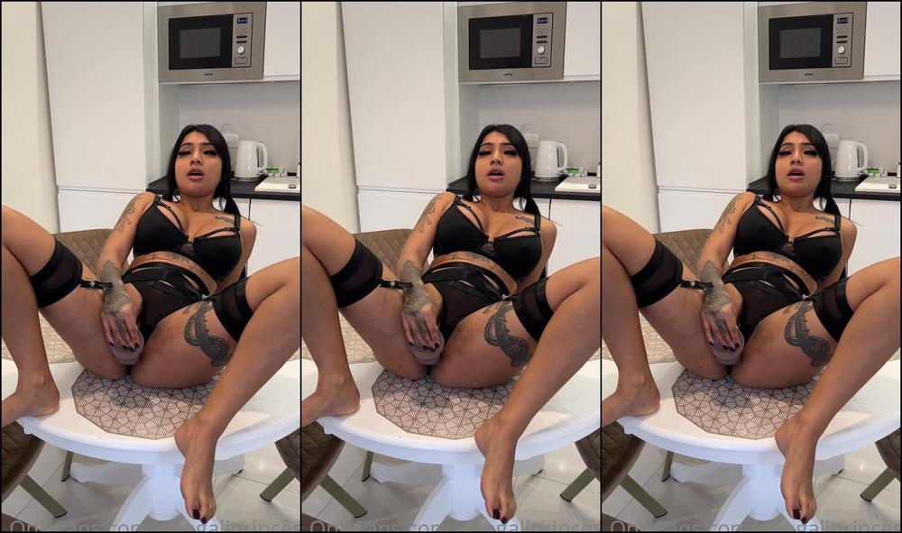 Pengaliprincess Watch Me Fuck Myself In Different Areas Of My