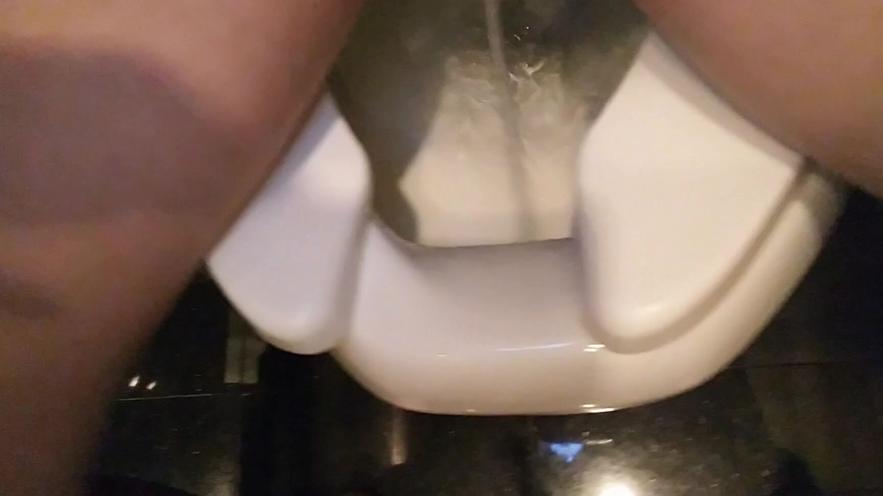 Candiecane Stop Vegas Avn Hotel Toilet Pee