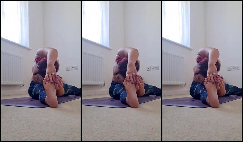 Lady Onyx Onlyfans Goon Over Me While I Do My Yoga J