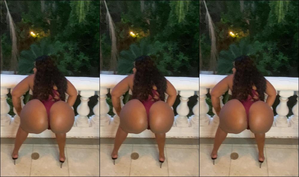 itsskyyblack-26-03-2020-195814793-round-of-applause-let-me-see-that-ass-clap