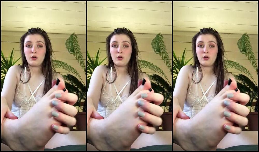 Delilah Nicknamed Footiesfeets Onlyfans Pretty Red Soles