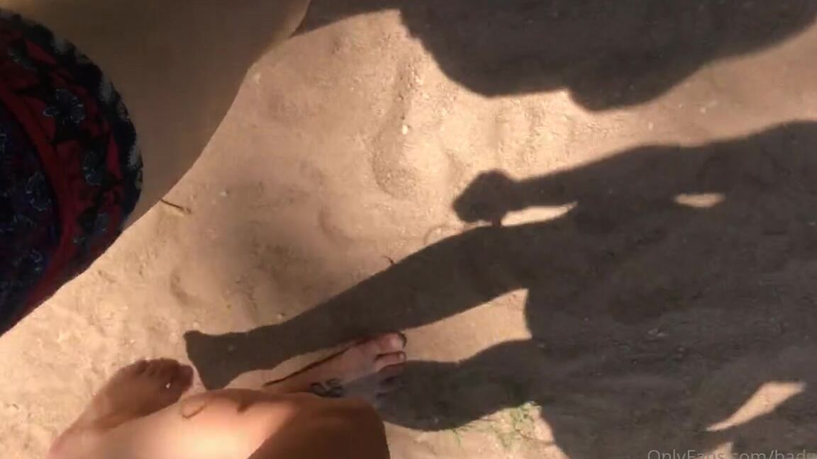 Goddessgaelle Nicknamed Badgaelle Onlyfans Journe Accrobranche Avec Ma Copine Il Y Avait Un Petit Parcours Faire Pieds Nus Au Parc Du Coup