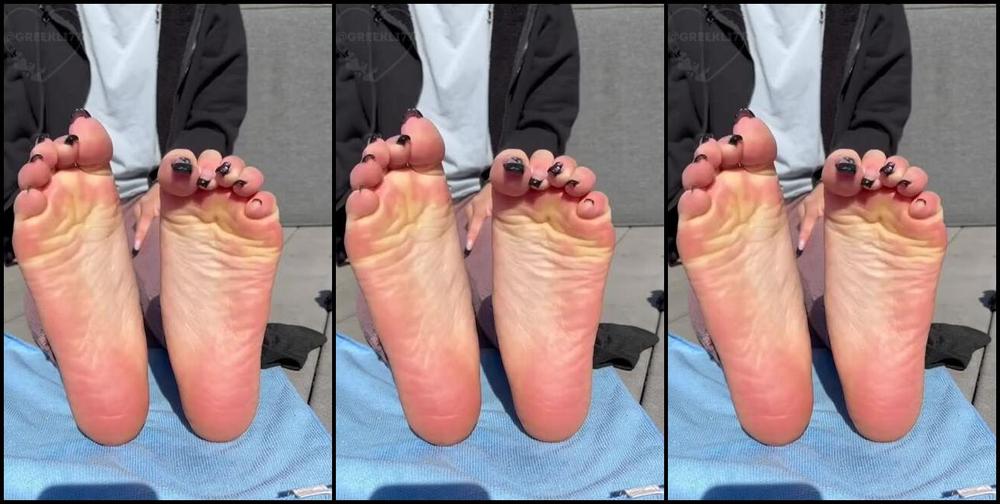 Greek Goddess Li Aka Greekli77 11 16 2024 Onlyfans Video Sock Removal With Hands Amp Oily Soles Countdown With My Halloween Pedicure For Free