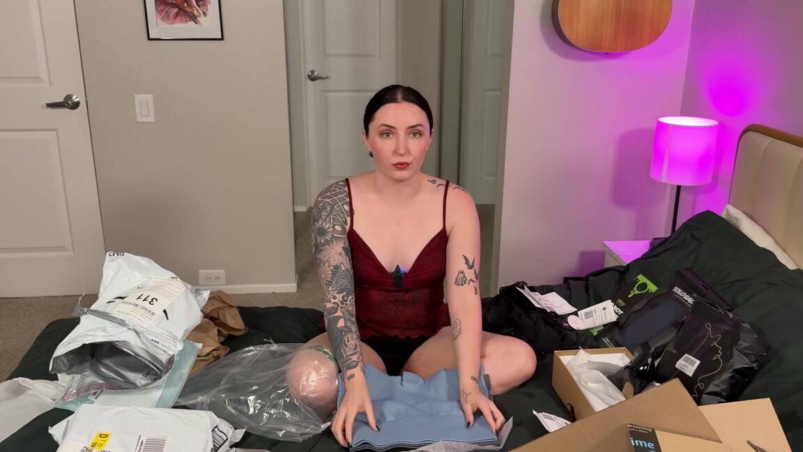 Miss Eliana Rene Nicknamed Plsmissrene 12 30 2024 Onlyfans Video Unwrapping Presents From My Sweet Little Dick Caged Subby Boys