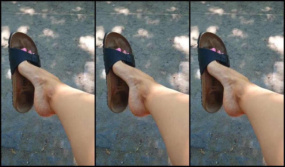 Sofiastoe Aka Sofiastoes Onlyfans Guess How Many People I Saw Watching Me Film In The Park