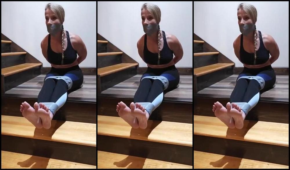 Claire Irons Nicknamed Claireirons Onlyfans Debt Paid With Tape Right After My Workout I Let My Neighbor Bind Me With Tape As A Thank You For