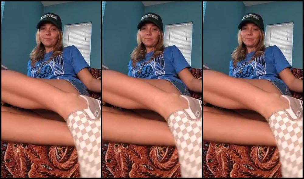 Marilyn Jensen Nicknamed Missmjbabii 12 10 2024 Onlyfans Video Just Coming In From Lunch On A Sunny Day In Florida Wore My Vans