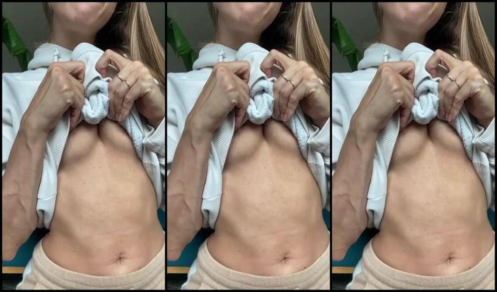 Lele O Nicknamed Ohshititslele Onlyfans Silent Mode Youre On Holidays With Your Wife And Lele Is Missing You During The Call Your Wife