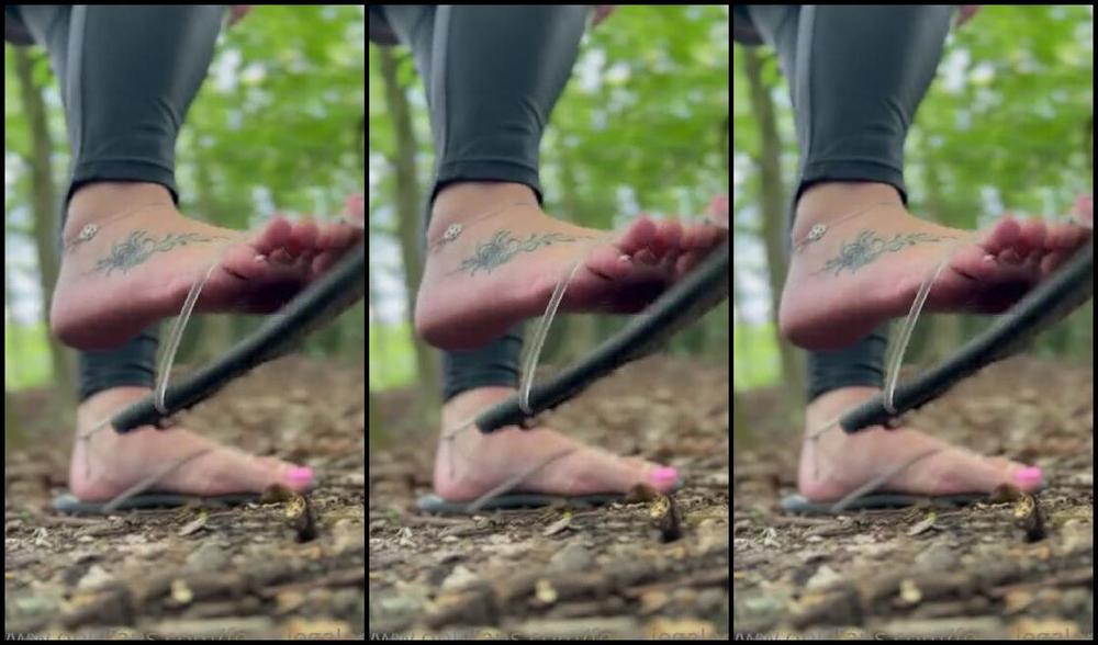 Footsiegalore Onlyfans Walking In The Woods And Now My Feet Are So Dirty Be A Good Boy And Clean That Up For