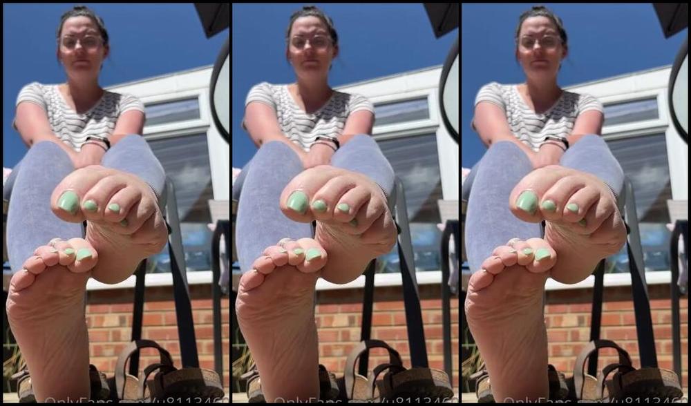 Mimisfeet1 Aka U81134601 Onlyfans Little Tease While I Enjoy The Nice Weather