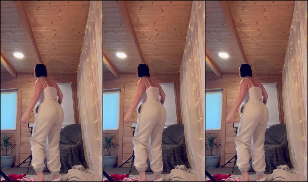 Sxphiemxi 3114681435 12 06 2023 Spycam Catches Me Getting Dressed After My Christmas Content
