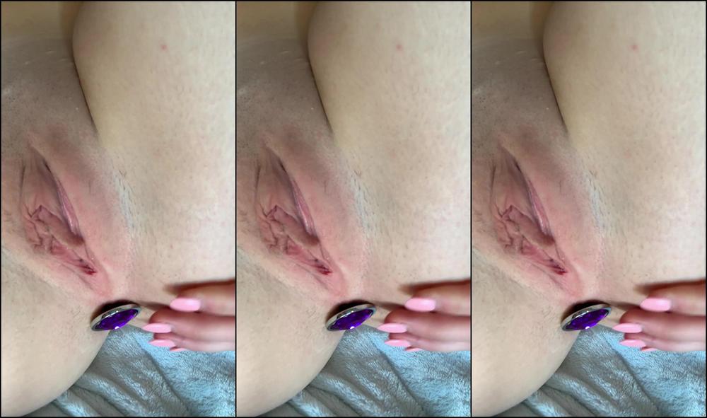 cutegiraffe-28-11-2019-94565334-the-first-time-i-ever-tried-using-butt-plugs-so-innocent