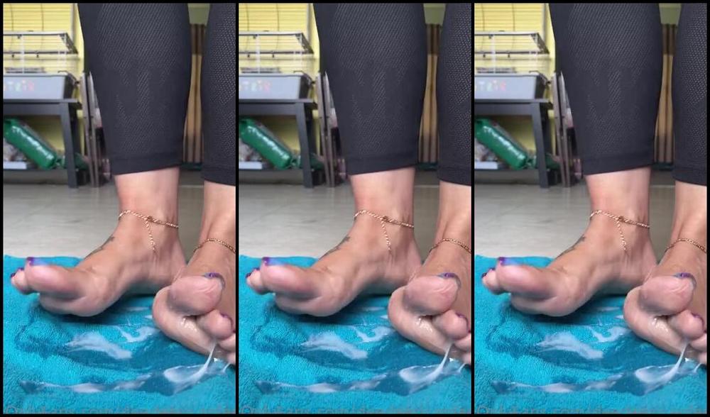 Deedeericanfeet Onlyfans As Requested Jizz On My Wrinkly Heels