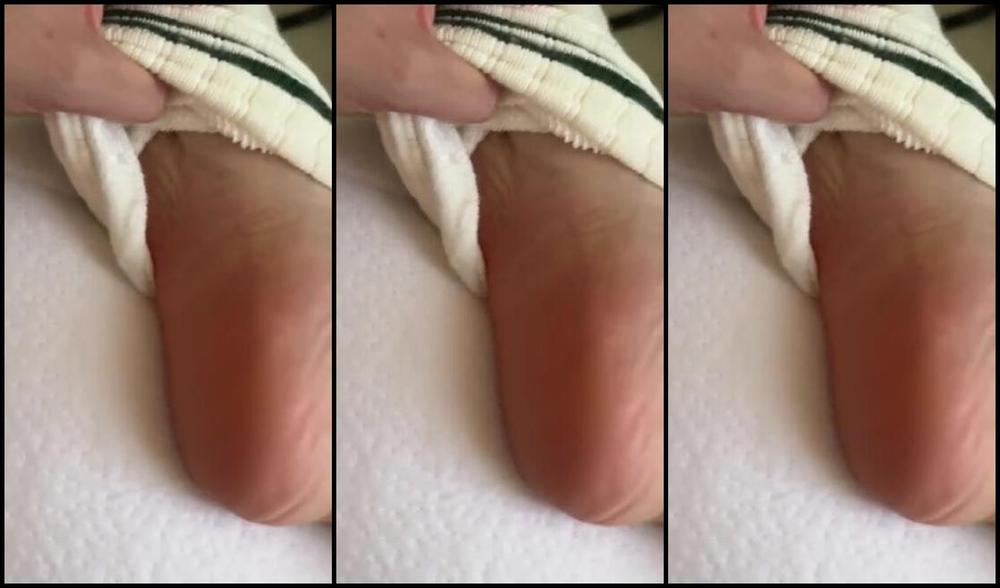 Enna 88 Onlyfans Acabei De Chegar Em Casa E Tudo Que Eu Mais Queria Era Tirar Essas Botas Pois