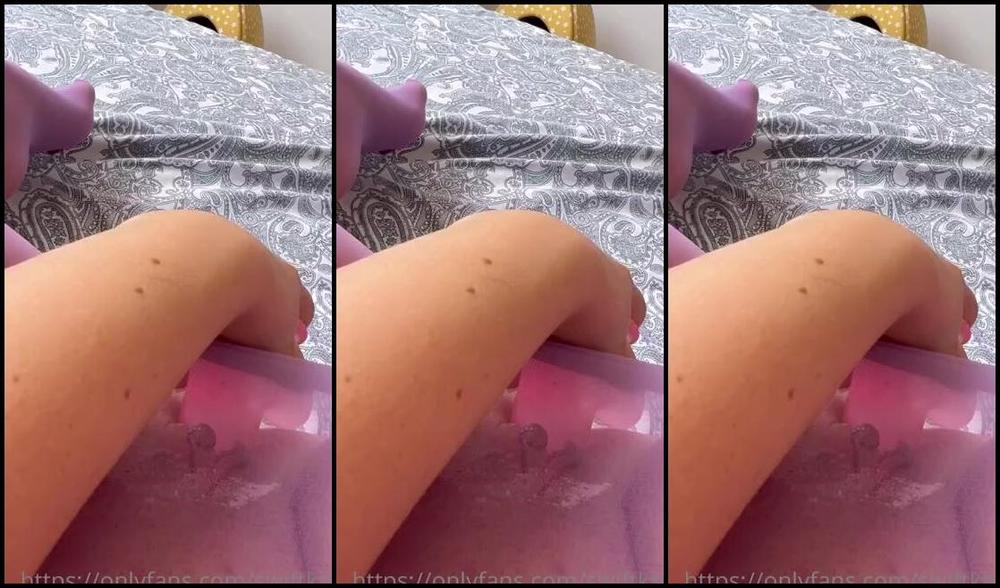 Swift Kiss Nicknamed Swiftkiss Onlyfans My Pov Wet And Creamy I Love That Pink Big Dildo