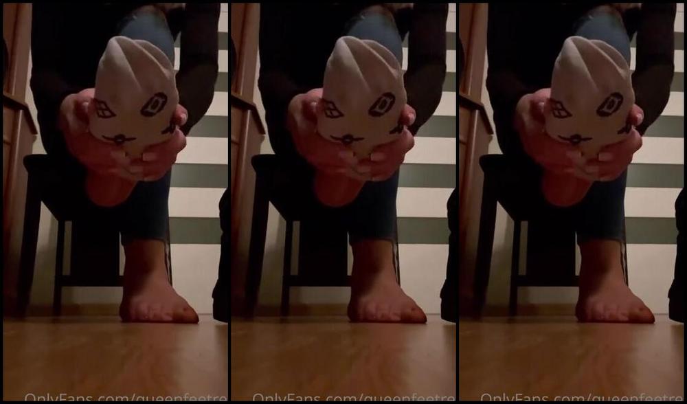 Queenfeetred Nicknamed Queenfeetred Onlyfans Sniff Sniff