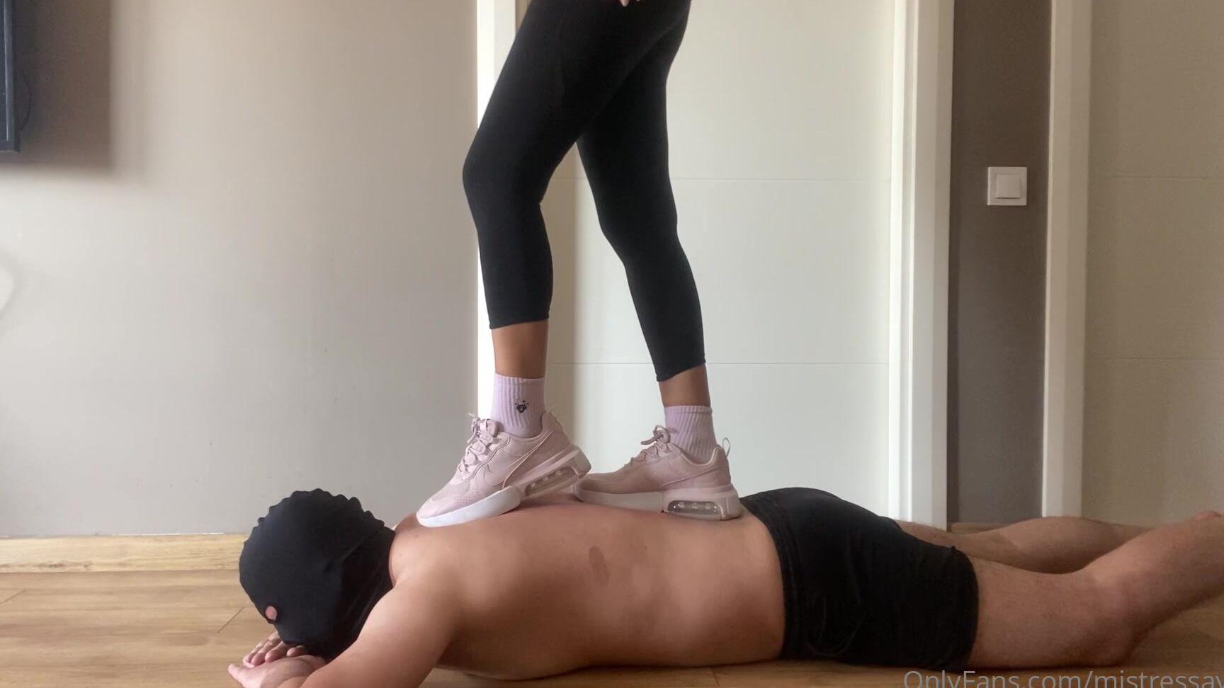 Mistressayeste Trampling With Sneakers