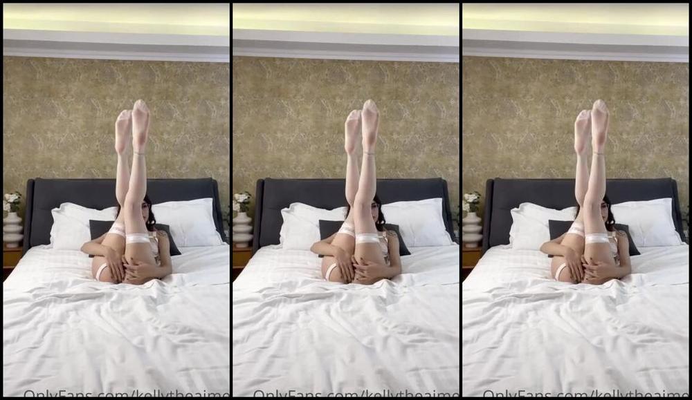 Aimee Kelly Aka Kellytheaimee Onlyfans A Nylon Tease Doggy Spoon And A Hot Riding Would U Give All Of Those To