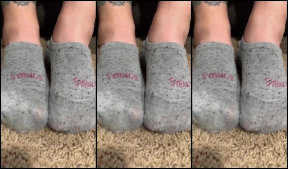 Solemate91 Nicknamed Solemate91 Onlyfans Time To Take Off These Socks After A Long Day