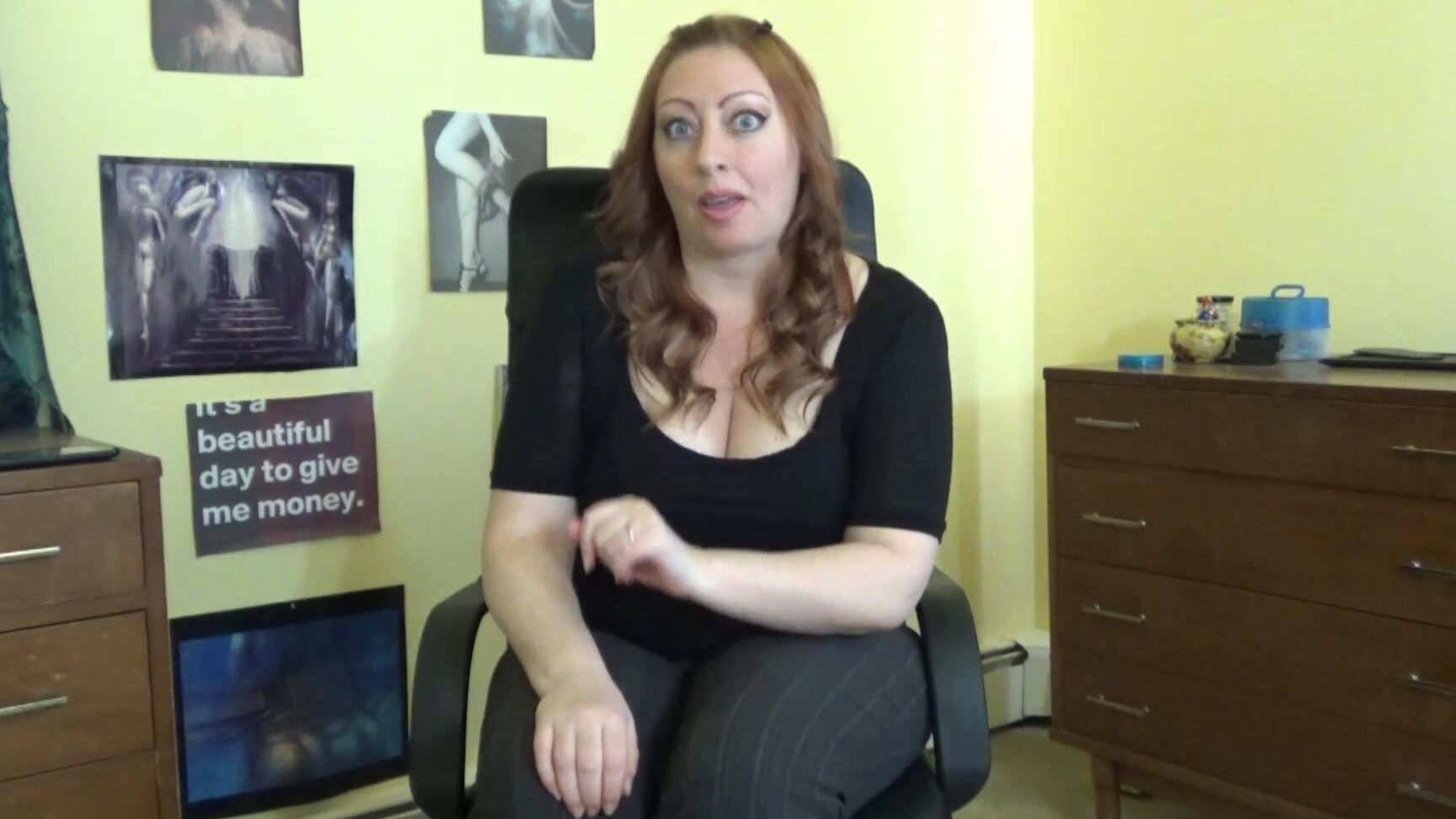 Josie Girl Two Finger Tugger