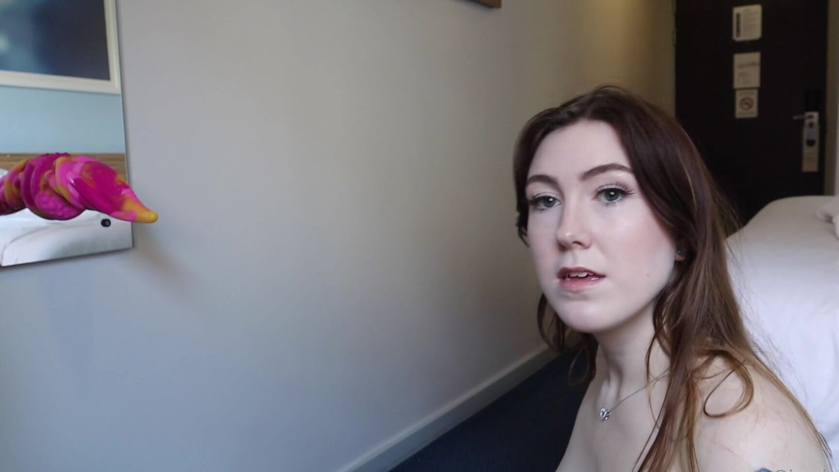 jessiebuns-30-03-2021-2069188170-trying-out-sheila-my-new-massive-dildo