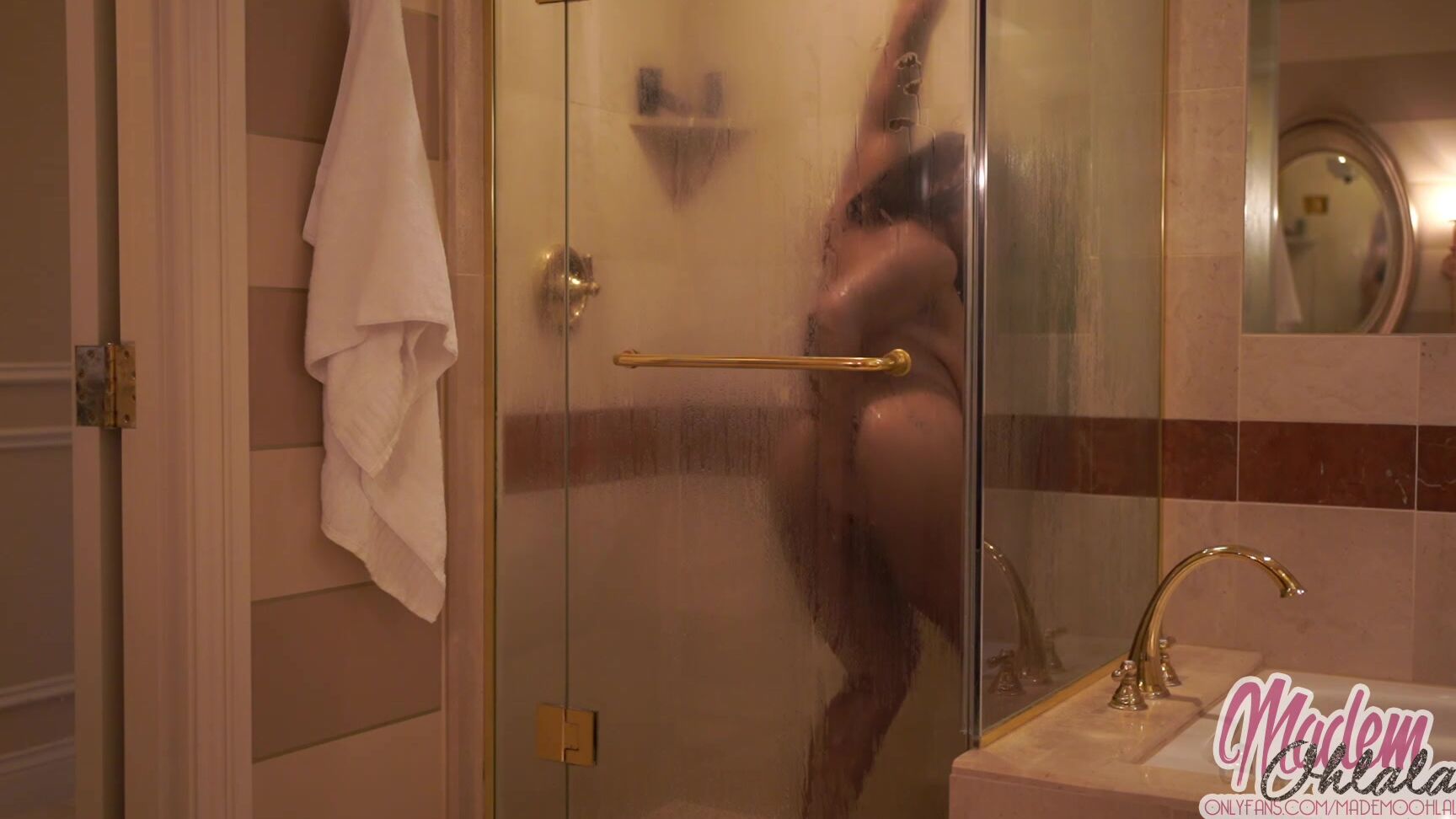 mademoohlala-19-04-2021-2087481037-i-see-you-watching-me-shower-how-long-have-you-been-spying-on-me-i-wonder-doesn-t-matter