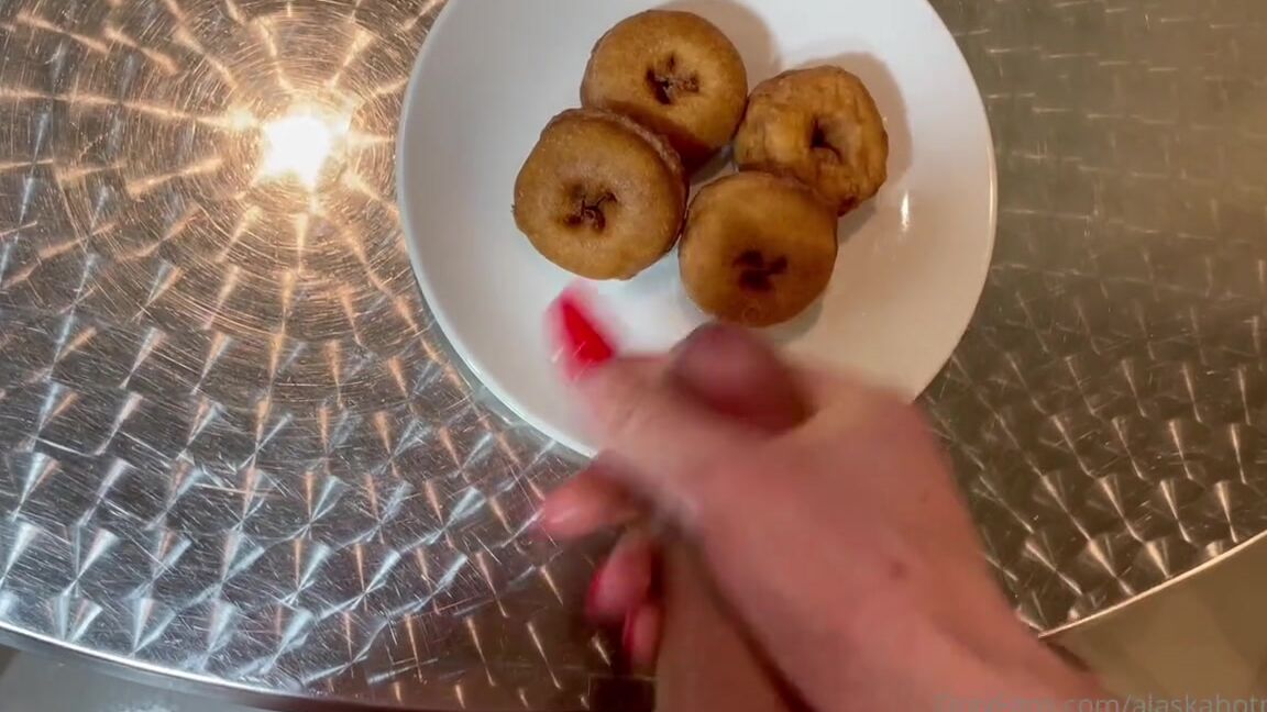 Goddess Alaska Nicknamed Alaskahotmess Onlyfans Hmmmm I Heard You Were Hungry For Some Cum Dessert Is Ready Premium