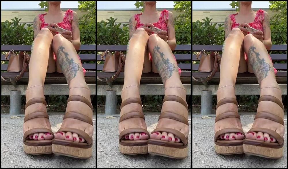 Solesmad Fetish Queen Aka Solesmadvip Onlyfans I M Waiting For My Friend In The Shade In This Park You Are On One Of The Nearby Benches With Your