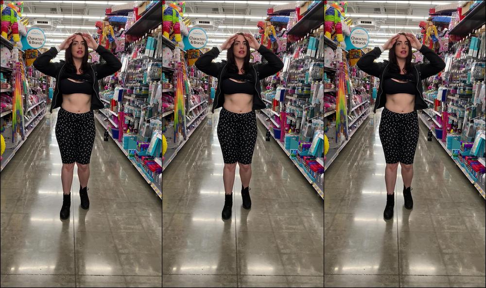 Scarlett Rae Public Exhibition I Had To Made A Quick Stop At Walmart And Wound Up Sitting On A Whoopi