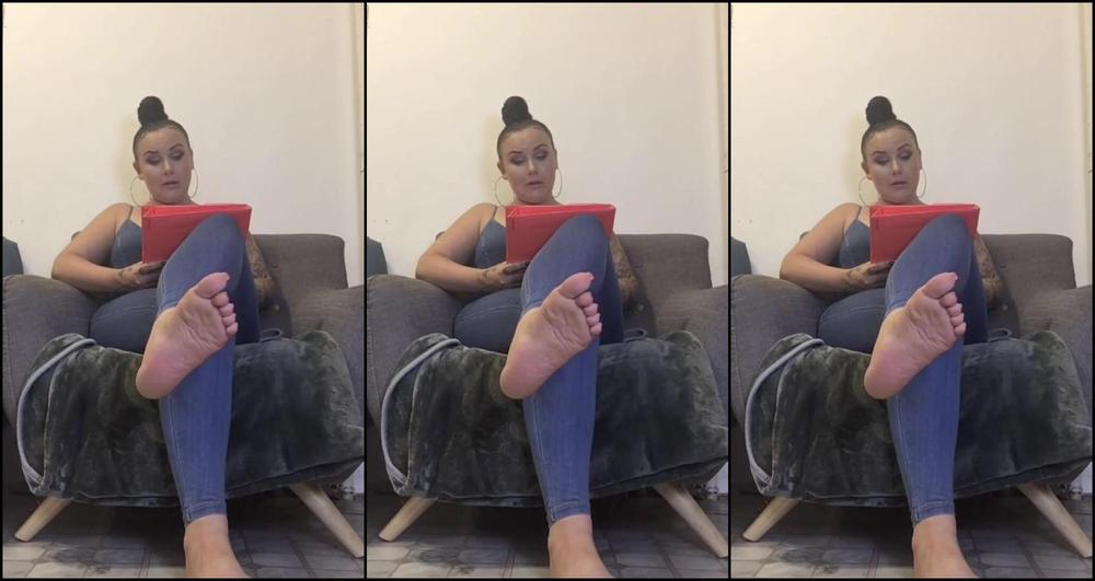 Anushkavelvet Your Boss Is Tired Of You Being Distracted By Your Foot Fetish So He Hired You A Therapis