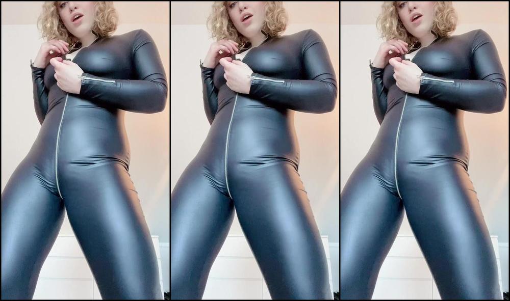 Sarahcalanthe Showing Off Giving You Jerk Off Instructions In My Shiny Catsuit