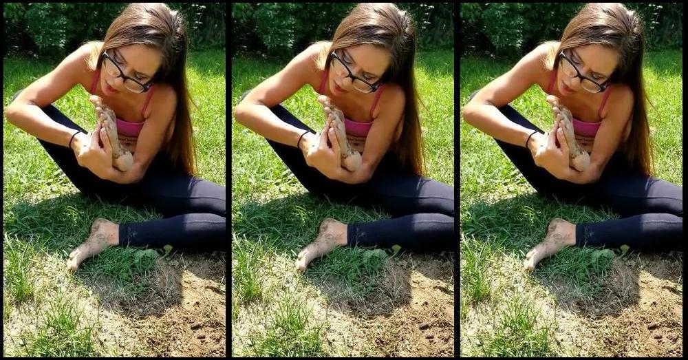 Barefoot, Dirty Feet, Feet, Foot Fetish, Outdoors freak7 7show dirty sole ManyVids