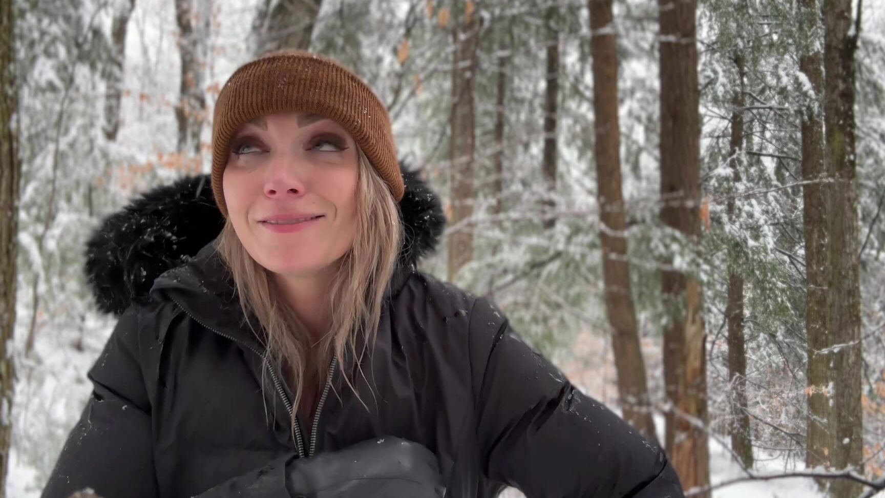 "SneezeGoddess" blonde, forest, mucophilia, sfw, sneezegoddess, sneezing, snowballing, snowshoeing If a Girl Sneezes in the Woods manyvids