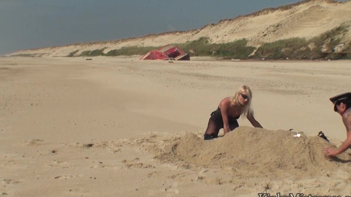 KinkyMistresses clingfilm fun on the beach