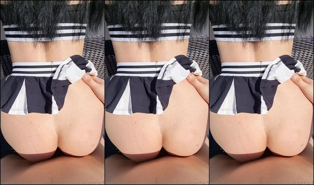 Atomicbrunette18 986