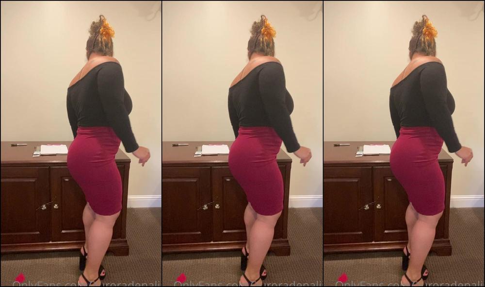 Denalii96 1458516431 12 18 2020 Freaky Friday Is Here Wanna See The Entire Thing My Pussy Was So Wet You Can