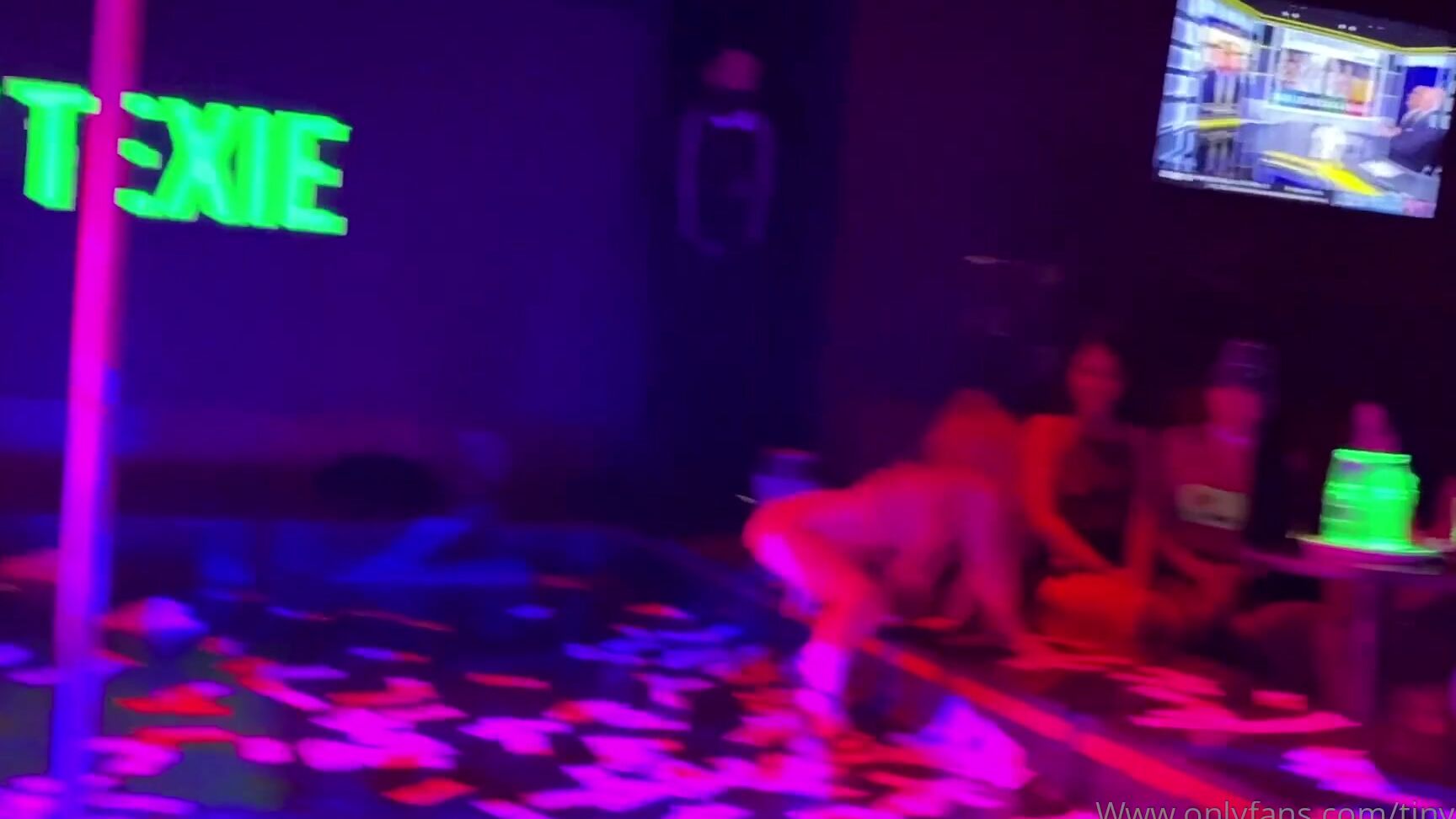 Tinytexie For All Of Those Who Missed My St Patrick S Day Show Here It Is Even With Behind