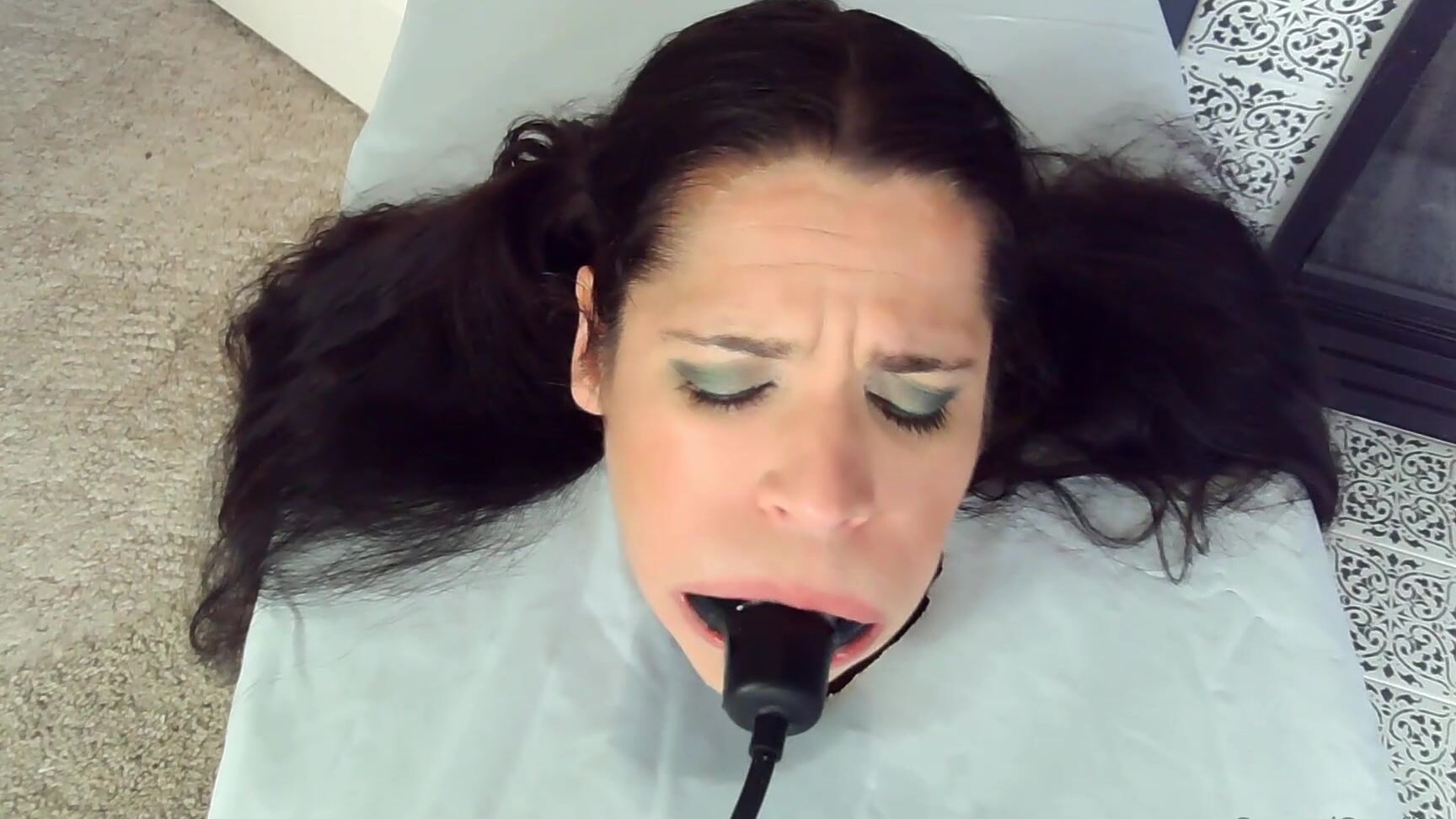 Sammi Starfish Milf In A Box Full Minute Video In