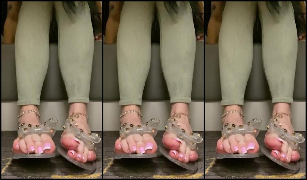 Fendi Feet Aka Goddessfendi Onlyfans I Know So Many Of You Long To Feel My Goddess Spit All Over Your Face And In Your Mouth You Wantp