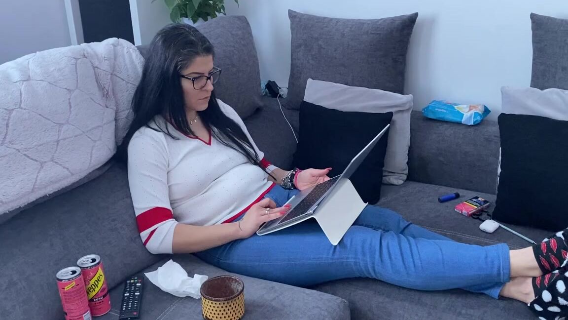 Prettyprincess220 01 24 2023 Onlyfans Video I Work From Home So I Can Burp A Lot