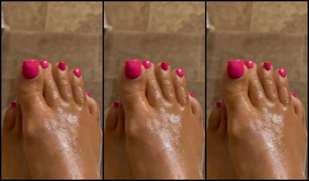 Goddess Lala Nicknamed Solegoddess Onlyfans Do You Like It Fast Or Slow