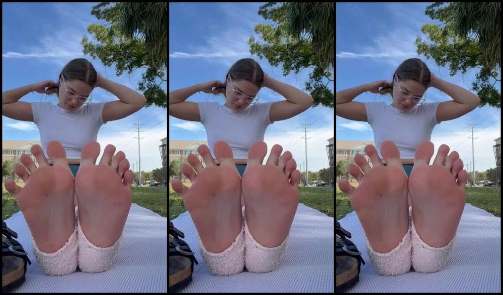 Goddess Demi Nicknamed Urgoddessdemi Onlyfans Full Sweaty Yoga Soles Video With Leg Warmers