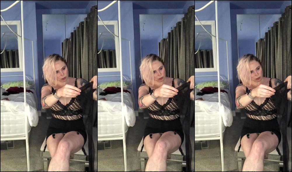 Mistressmarks Slipping Into My Fully Fashioned Nylons Ready For A Very Girlie Sleepover With U